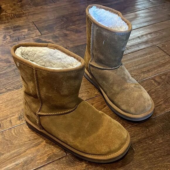 Koolaburra by UGG Classic Short Women's Winter Boots, 5! - Picture 1 of 10